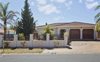 3 Bedroom House in Berg En Dal