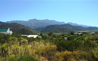 750 m² Land available in De Rust