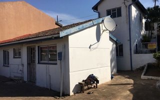 2 Bedroom House in Chatsworth Central