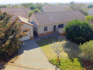 1 Bed House in Hazeldean (Silverlakes Surroundings)