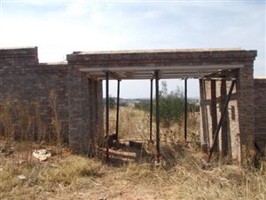 2.3 ha Land available in Blue Saddle Ranches