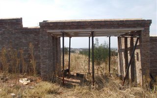 2.3 ha Land available in Blue Saddle Ranches