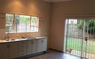 1 Bedroom Garden Cottage in Farrarmere