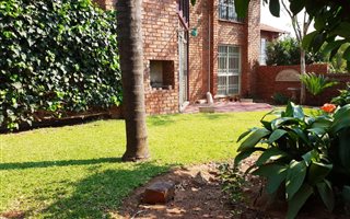 3 Bedroom Townhouse in Waterkloof Heights