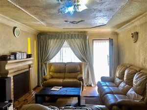 3 Bed House in Chiawelo