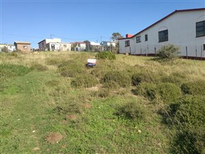 921 m² Land available in Fairview