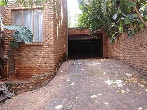 2 Bedroom Flat in Florauna