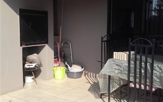 2 Bedroom Simplex in Brenthurst