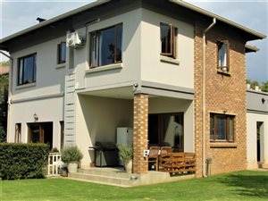 3 Bed Cluster in Bryanston East