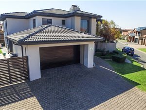 4 Bed House in Ebotse Estate