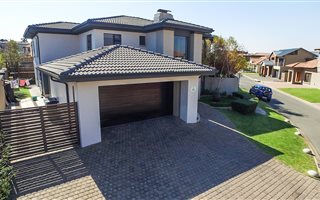 4 Bedroom House in Ebotse Estate