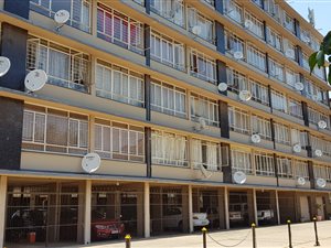 1.5 Bed Apartment in Eloffsdal