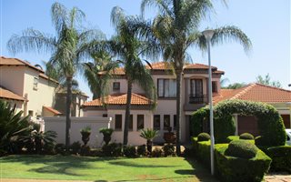 4 Bedroom House in Rose Acres Estate