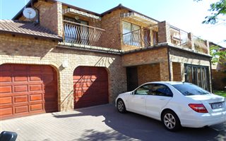 4 Bedroom Townhouse in North Riding