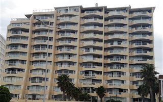 2 Bedroom Apartment in Strand South
