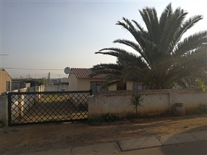 2 Bed House in Duduza