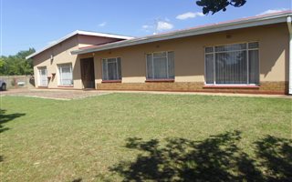 2.2 ha Farm in Homelands