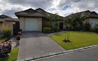 2 Bedroom House in Dormehlsdrift