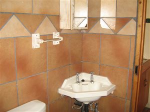 1 Bed Garden Cottage in Three Rivers