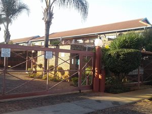 3 Bed Apartment in Mayville