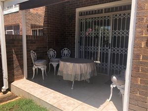 4 Bed Apartment in Stilfontein