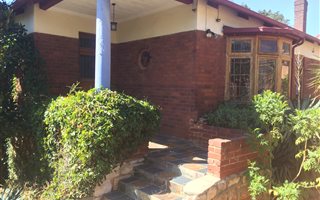 3 Bedroom House in Kensington