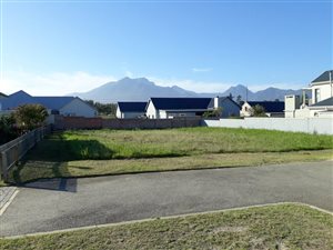 660 m² Land available in Kraaibosch