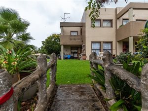 1 Bed Apartment in Newmarket Park