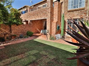 3 Bed Townhouse in Moreleta Park