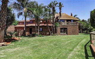 8330 m² Farm in Pomona