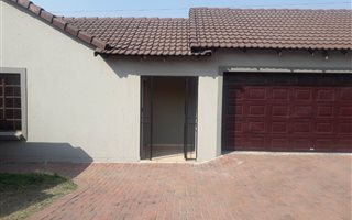 3 Bedroom House in Thatchfield