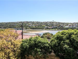 5 Bed House in Boesmansriviermond