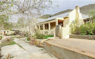 3 Bedroom House in Barrydale