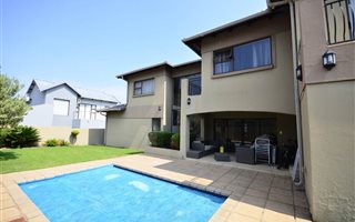 3 Bedroom House in Kyalami Gardens