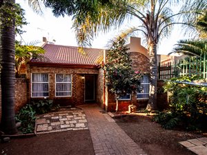 3 Bed Simplex in Hennopspark
