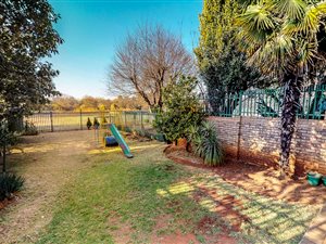 3 Bed Simplex in Hennopspark