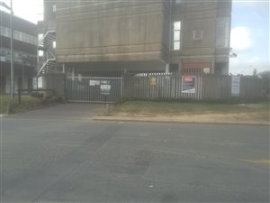 1000 m² Industrial space in Bonela