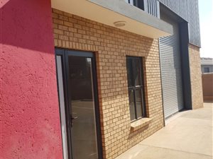 674 m² Industrial space in Faerie Glen