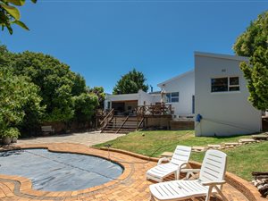 3 Bed House in Protea Valley