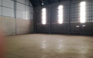 460 m² Industrial space in Driehoek