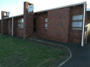 3 Bed Townhouse in Bisley