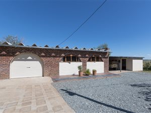 3 Bed House in Oviston