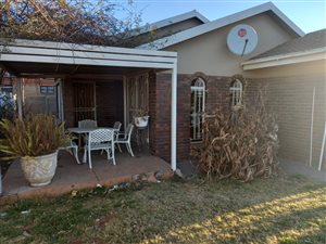 3 Bed House in Blomanda