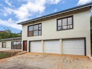 4 Bed House in Salt Rock
