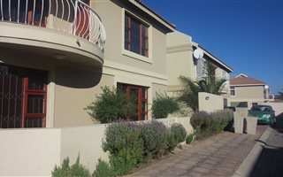 3 Bedroom House in Bartlett
