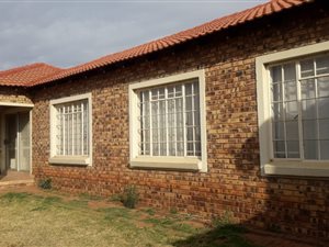 3 Bed House in Middelburg South