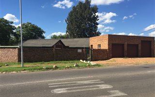 6 Bedroom House in Crystal Park