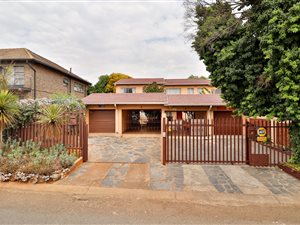 3 Bed Townhouse in Windsor West