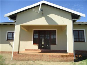 3 Bedroom Simplex in Lincoln Meade