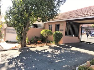 3 Bed Apartment in Radiokop
